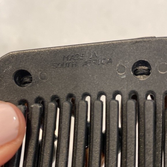 Original Beaded Hair Combs Quality Stones/Beads
Patent & Made In South Africa - Picture 5 of 9